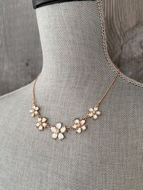 Vintage SAQ Rhinestone Floral Necklace & Bracelet Set